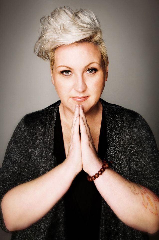 Meshel Laurie Hire Keynote And Guest Speaker Icmi 